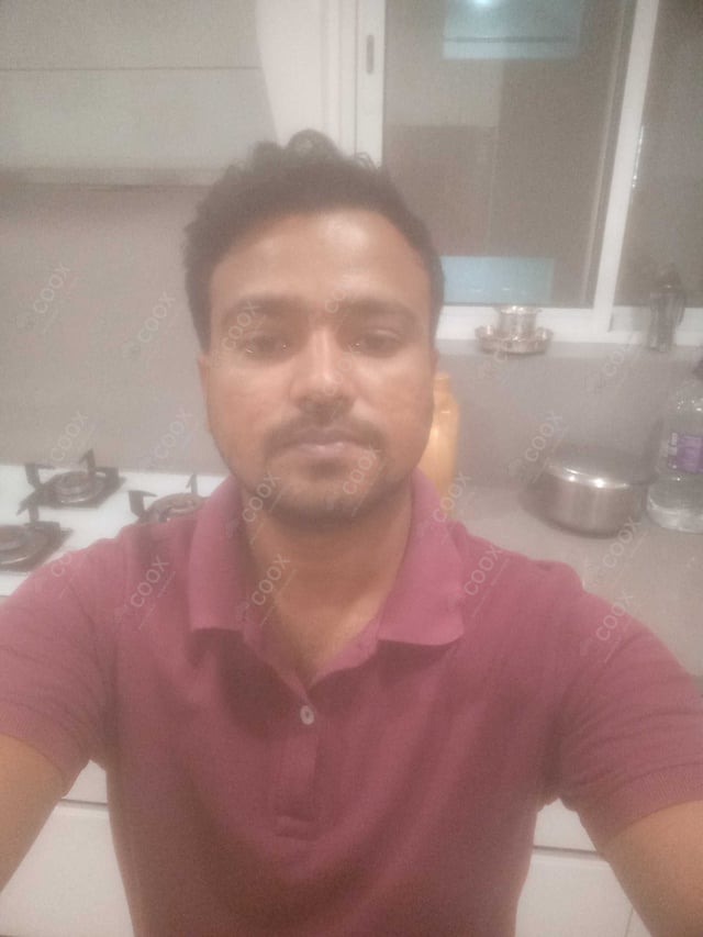 Chef from COOX at bookings. Professional cooks chefs at home