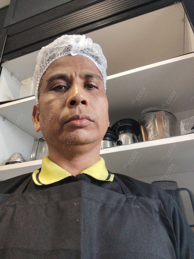 Chef from COOX at bookings. Professional cooks chefs at home