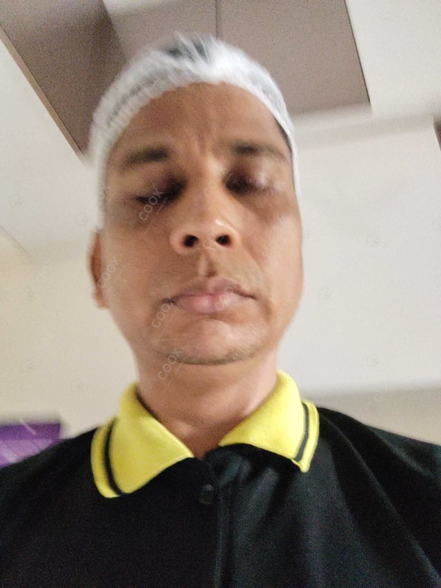 Chef from COOX at bookings. Professional cooks chefs at home