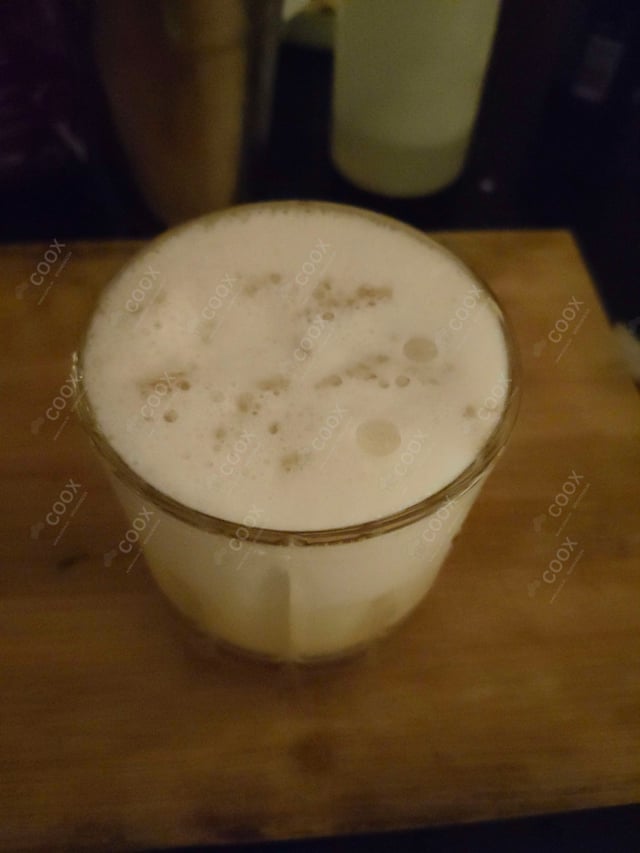 Delicious Whiskey Sour prepared by COOX