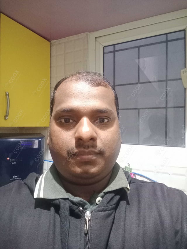 Chef from COOX at bookings. Professional cooks chefs at home