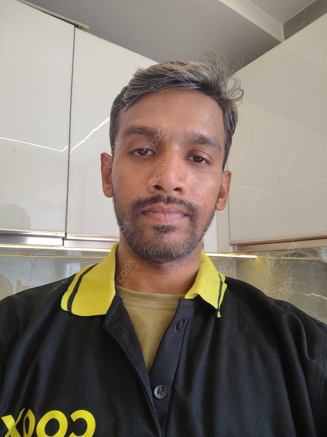 Chef from COOX at bookings. Professional cooks chefs at home