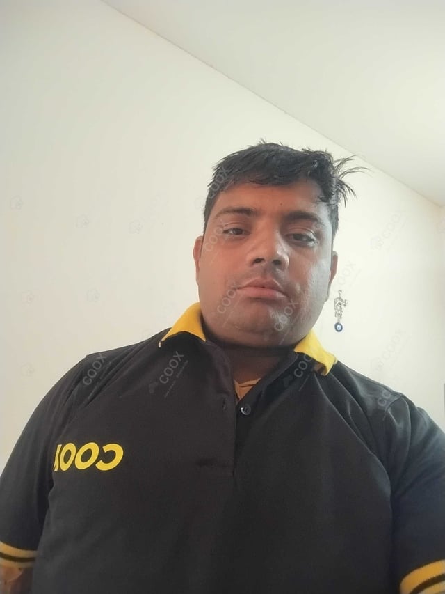Chef from COOX at bookings. Professional cooks chefs at home