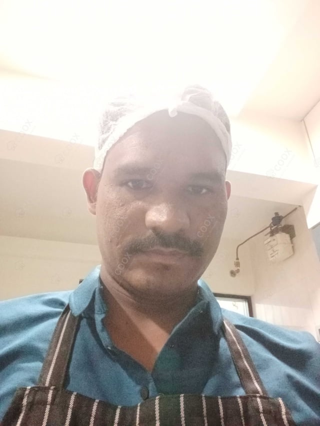 Chef from COOX at bookings. Professional cooks chefs at home