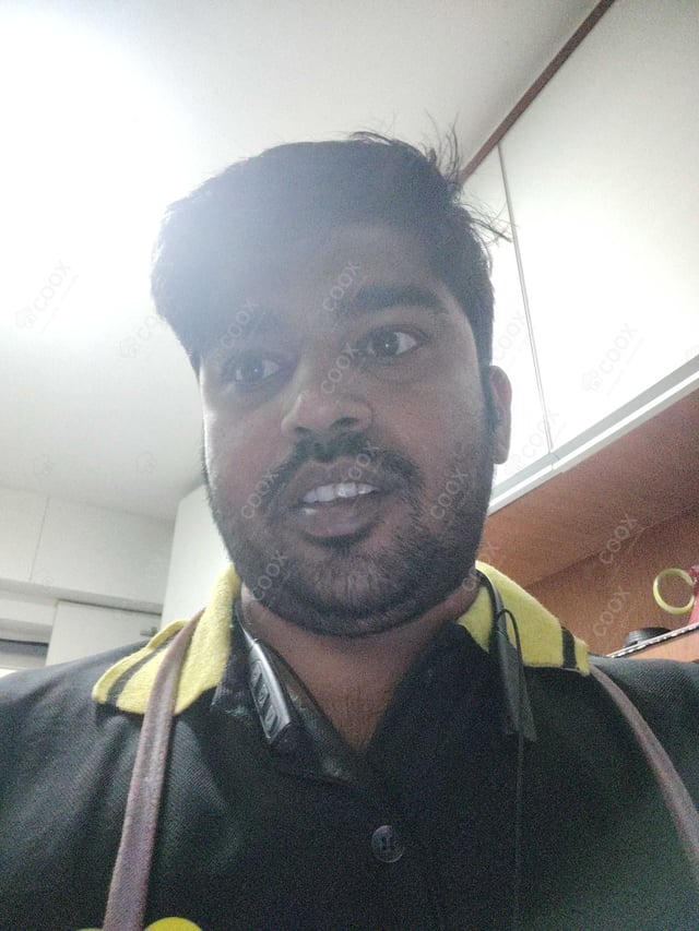 Chef from COOX at bookings. Professional cooks chefs at home