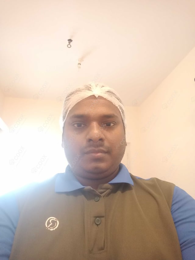 Chef from COOX at bookings. Professional cooks chefs at home