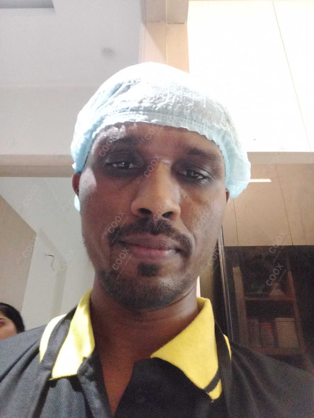 Chef from COOX at bookings. Professional cooks chefs at home