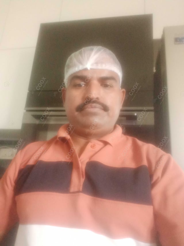 Chef from COOX at bookings. Professional cooks chefs at home