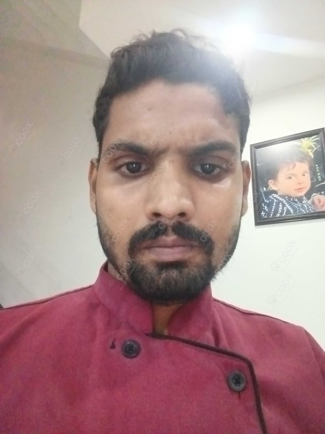 Chef from COOX at bookings. Professional cooks chefs at home