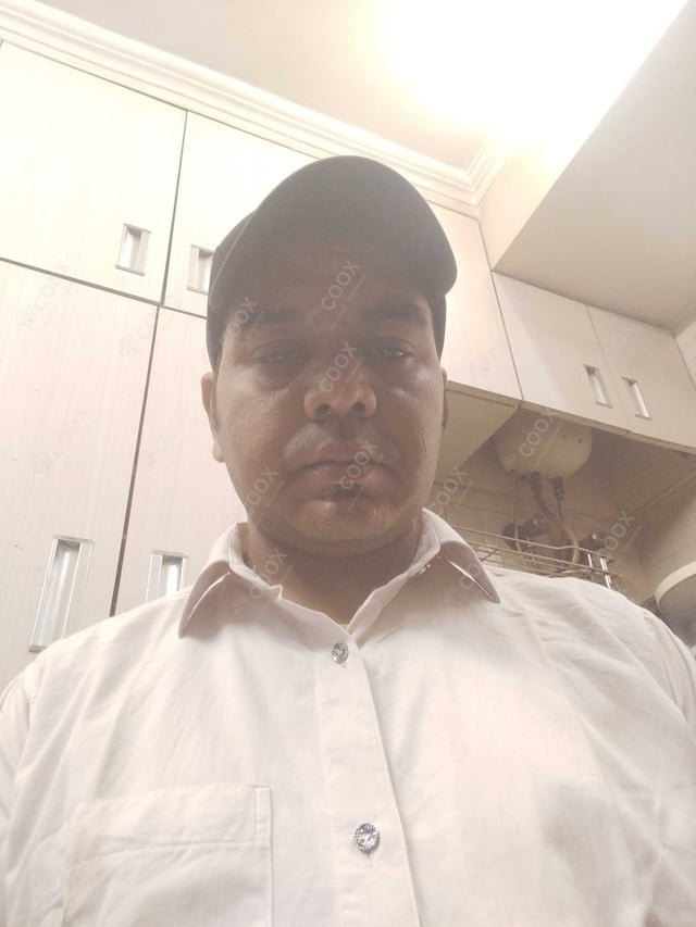 Chef from COOX at bookings. Professional cooks chefs at home