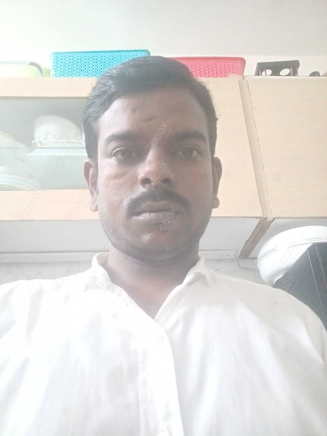 Chef from COOX at bookings. Professional cooks chefs at home