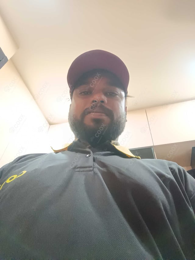 Chef from COOX at bookings. Professional cooks chefs at home