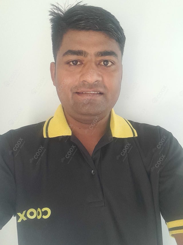 Chef from COOX at bookings. Professional cooks chefs at home