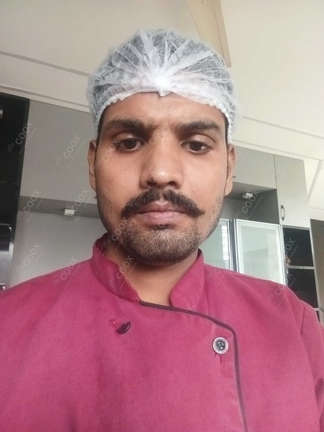 Chef from COOX at bookings. Professional cooks chefs at home