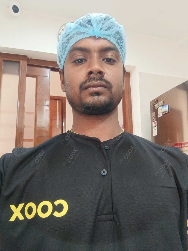 Chef from COOX at bookings. Professional cooks chefs at home