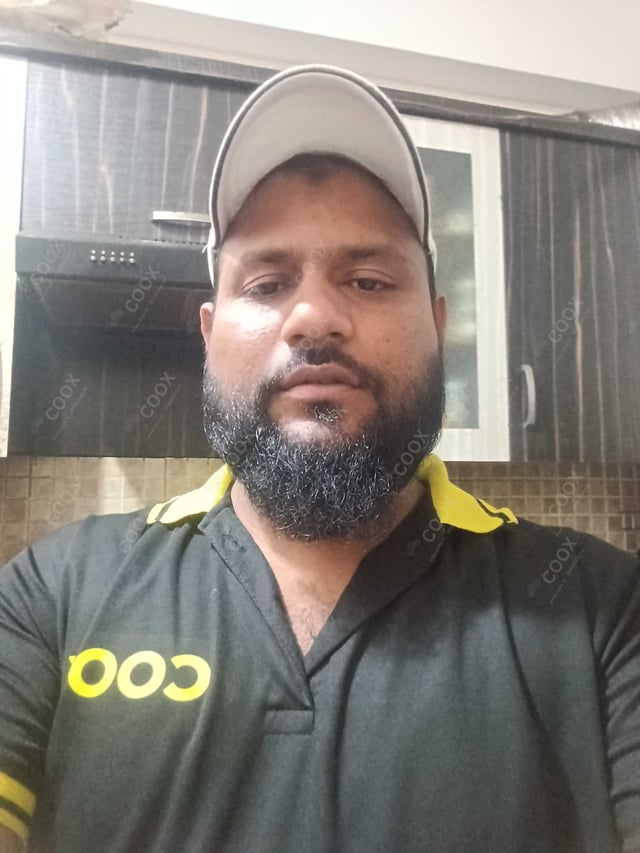 Chef from COOX at bookings. Professional cooks chefs at home