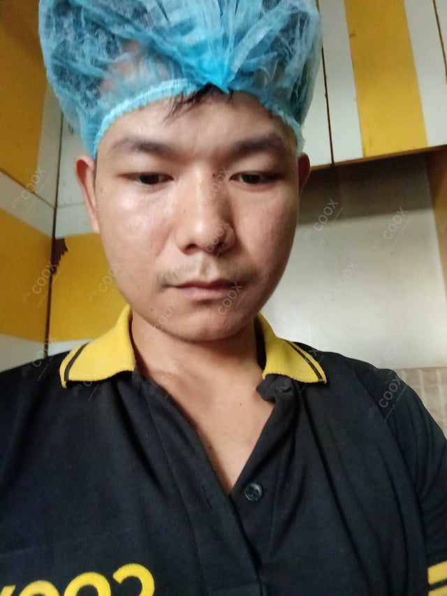 Chef from COOX at bookings. Professional cooks chefs at home