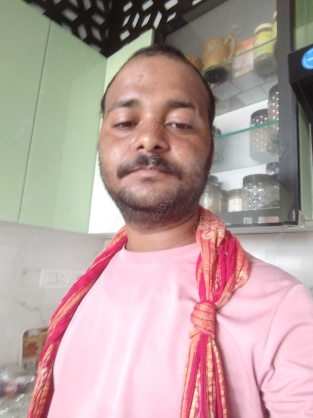 Chef from COOX at bookings. Professional cooks chefs at home