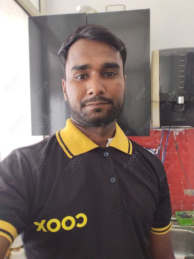 Chef from COOX at bookings. Professional cooks chefs at home