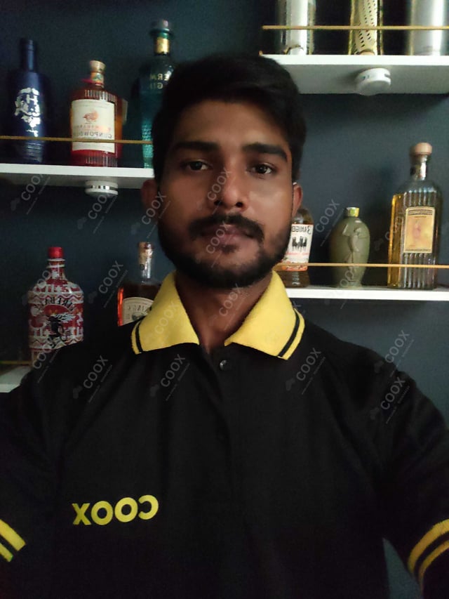 Chef from COOX at bookings. Professional cooks chefs at home