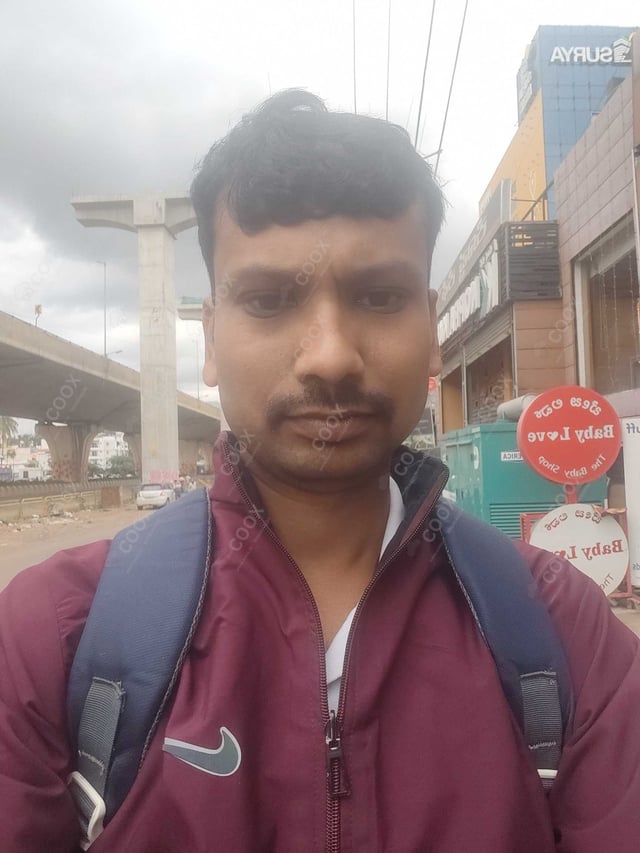 Chef from COOX at bookings. Professional cooks chefs at home