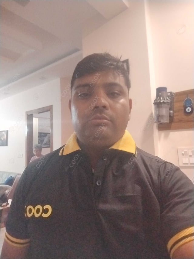 Chef from COOX at bookings. Professional cooks chefs at home