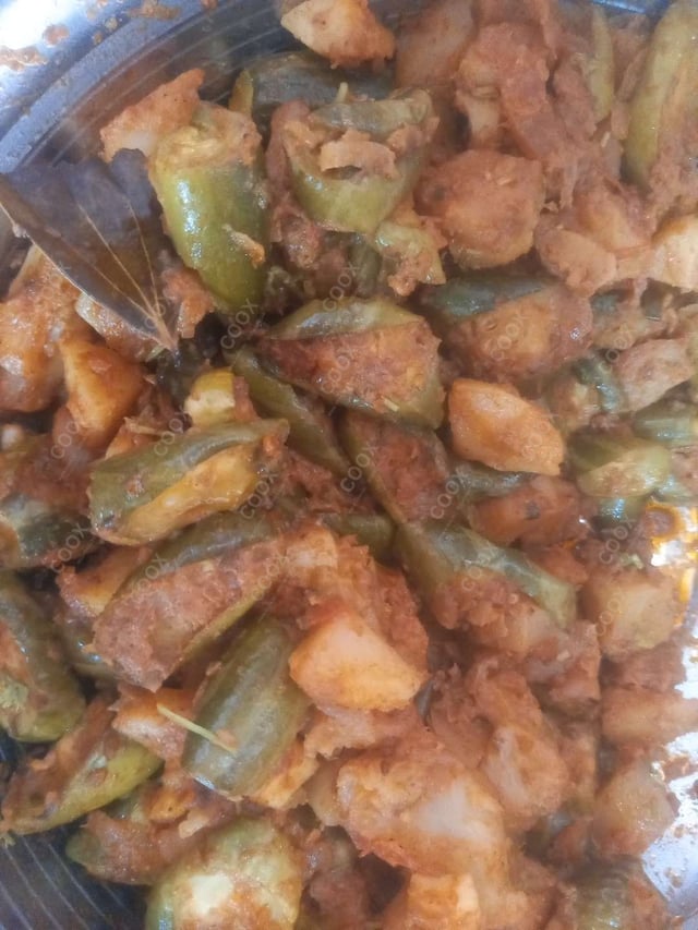 Delicious Aloo Parwal prepared by COOX