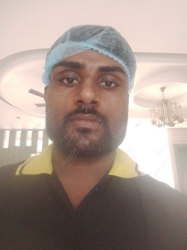 Chef from COOX at bookings. Professional cooks chefs at home