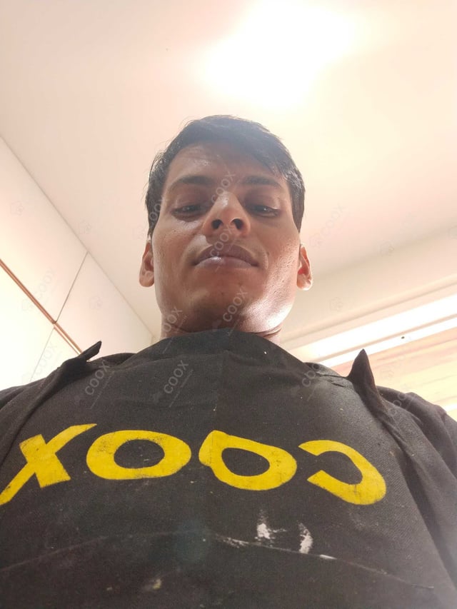 Chef from COOX at bookings. Professional cooks chefs at home