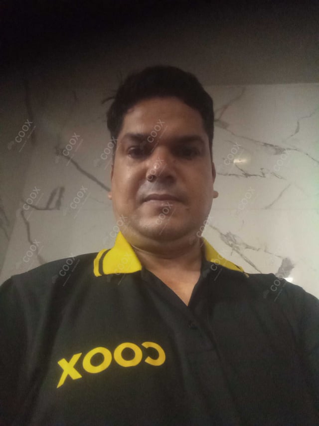 Chef from COOX at bookings. Professional cooks chefs at home