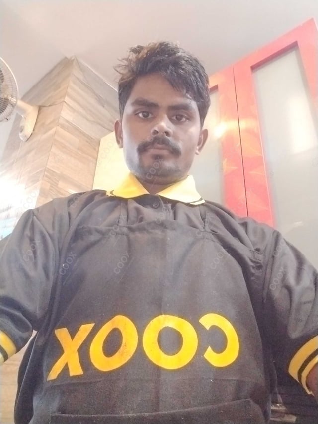 Chef from COOX at bookings. Professional cooks chefs at home