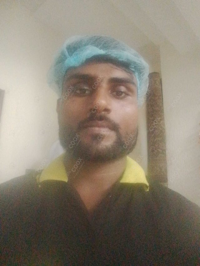 Chef from COOX at bookings. Professional cooks chefs at home