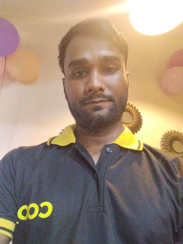 Chef from COOX at bookings. Professional cooks chefs at home