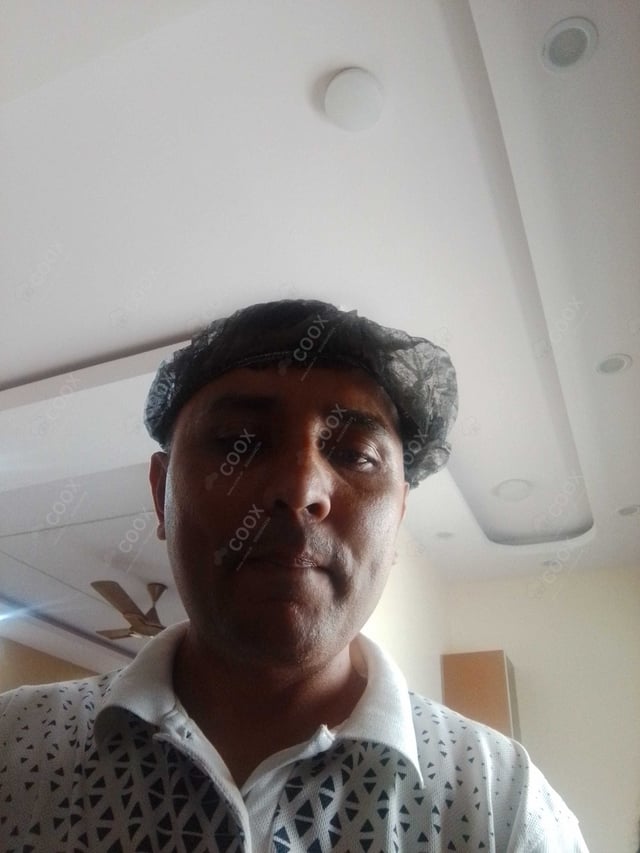 Chef from COOX at bookings. Professional cooks chefs at home