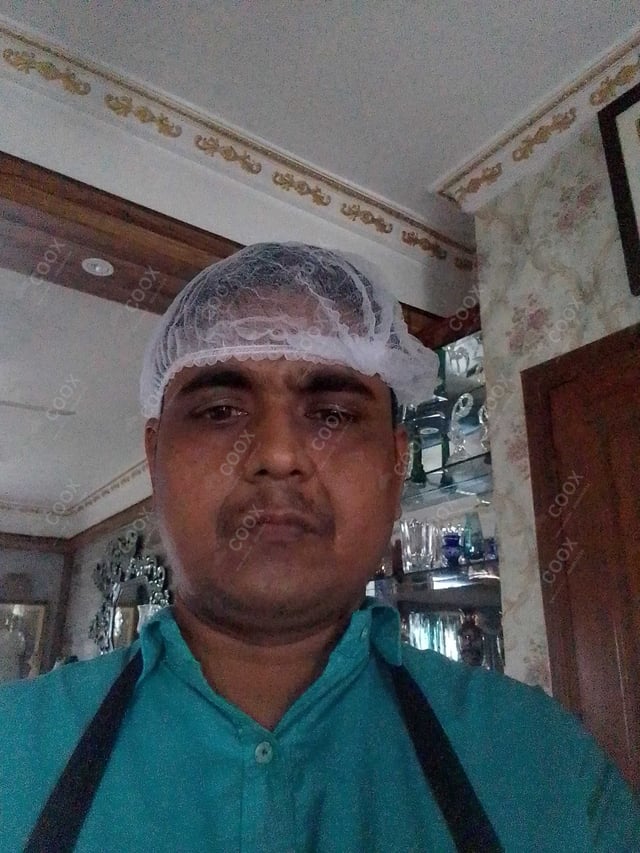 Chef from COOX at bookings. Professional cooks chefs at home
