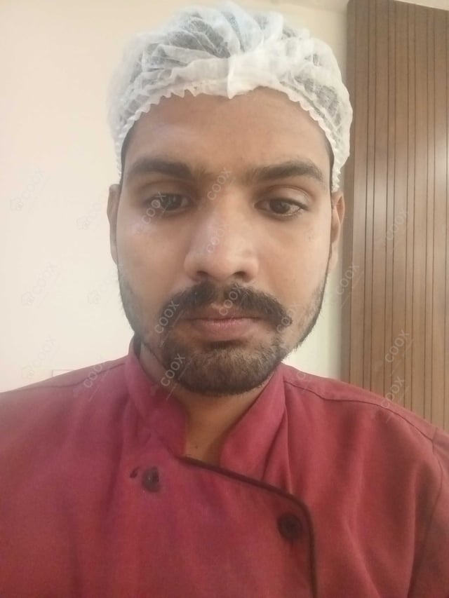 Chef from COOX at bookings. Professional cooks chefs at home