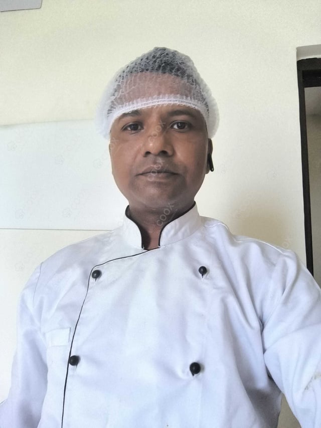 Chef from COOX at bookings. Professional cooks chefs at home