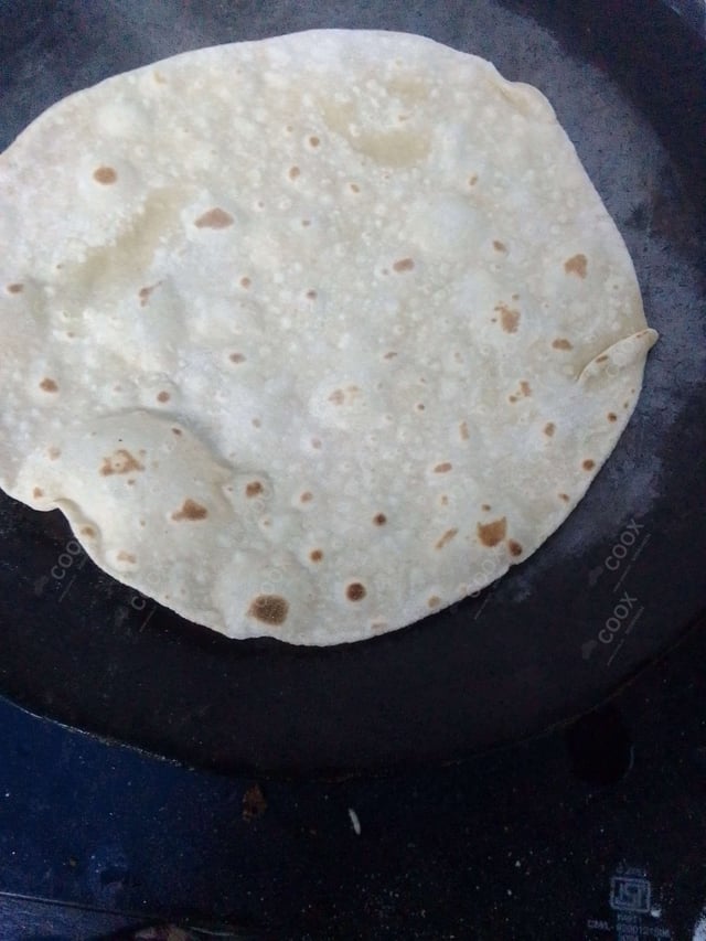 Delicious Tawa Rotis prepared by COOX