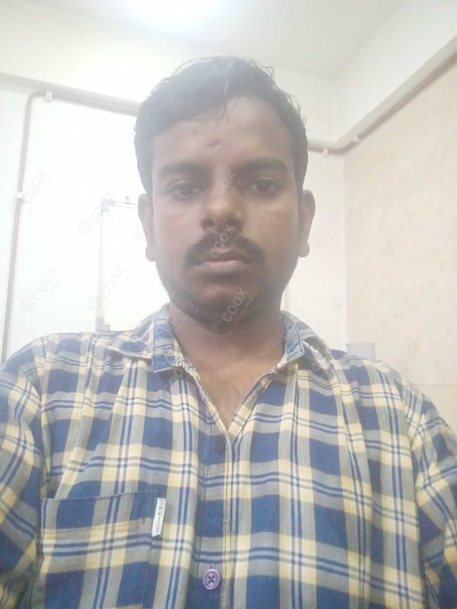 Chef from COOX at bookings. Professional cooks chefs at home