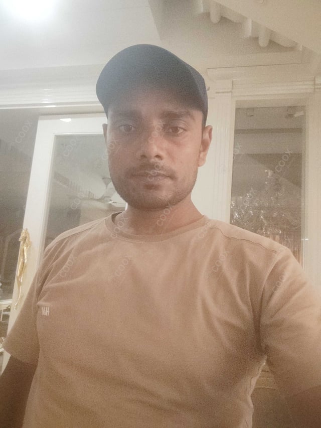 Chef from COOX at bookings. Professional cooks chefs at home