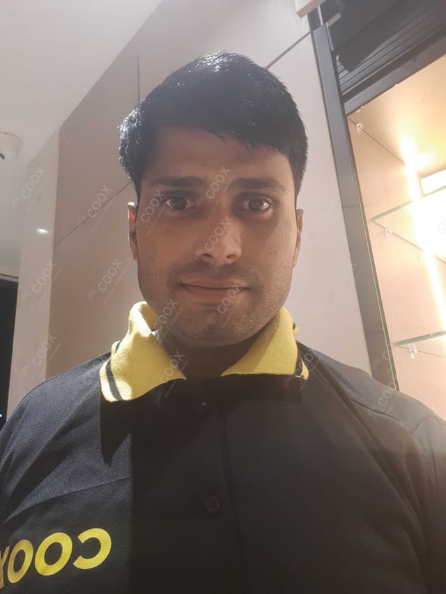 Chef from COOX at bookings. Professional cooks chefs at home