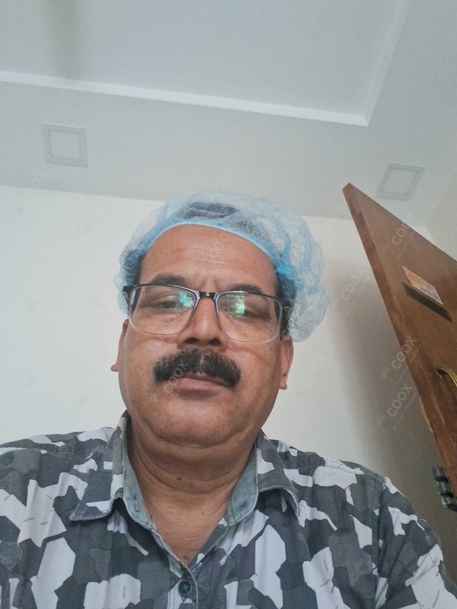 Chef from COOX at bookings. Professional cooks chefs at home