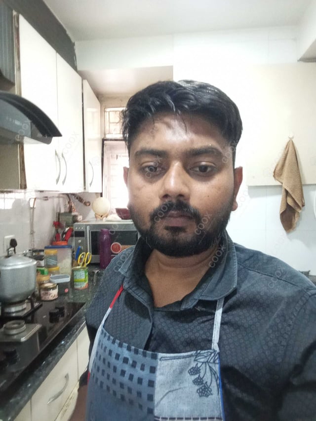 Chef from COOX at bookings. Professional cooks chefs at home