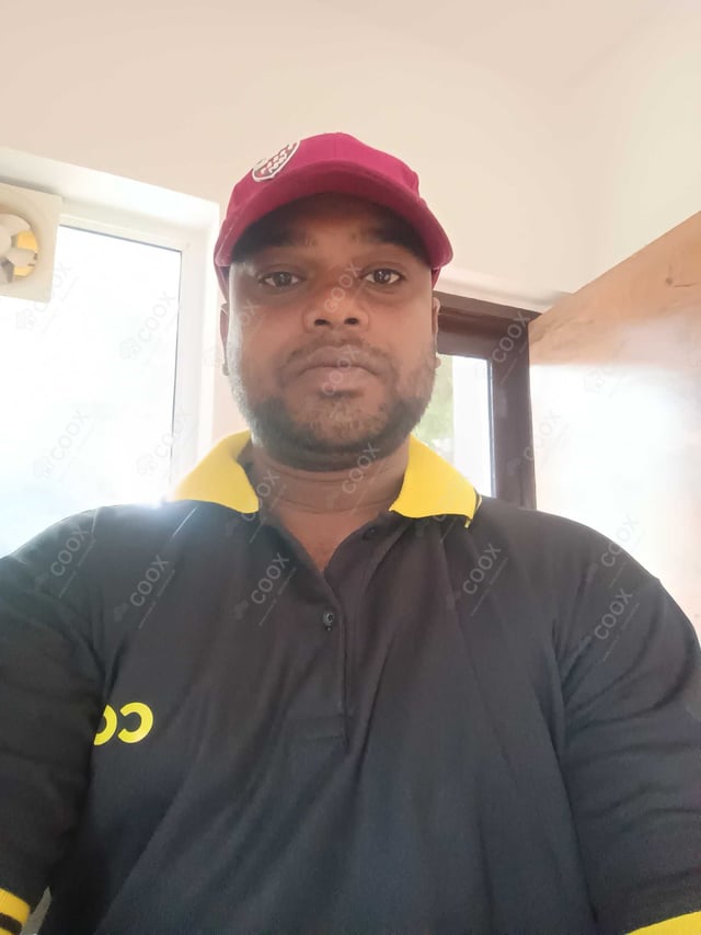 Chef from COOX at bookings. Professional cooks chefs at home