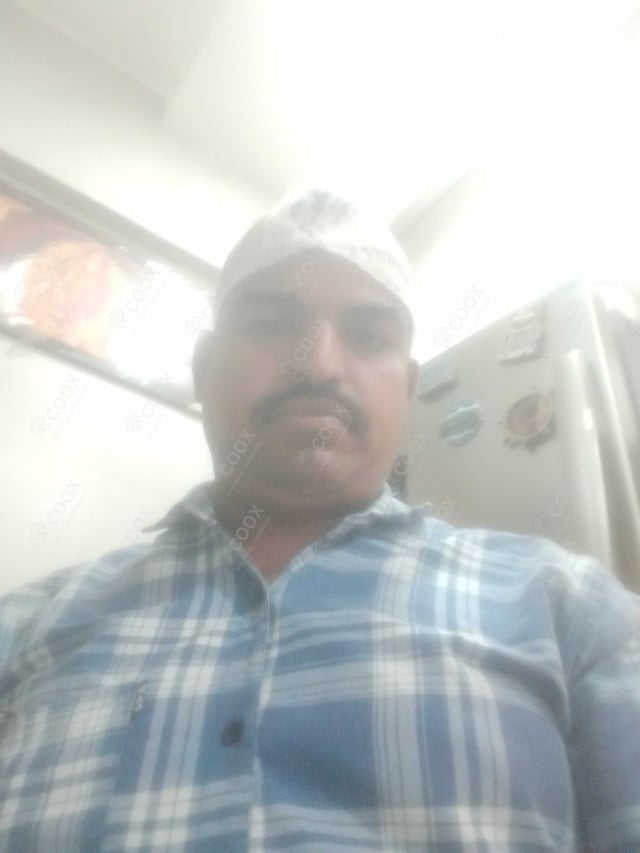 Chef from COOX at bookings. Professional cooks chefs at home