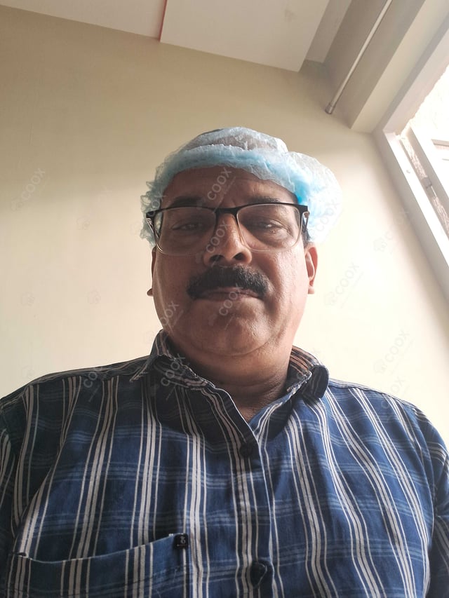 Chef from COOX at bookings. Professional cooks chefs at home