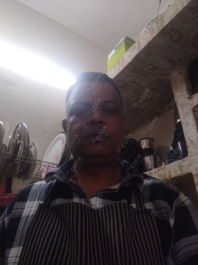 Chef from COOX at bookings. Professional cooks chefs at home