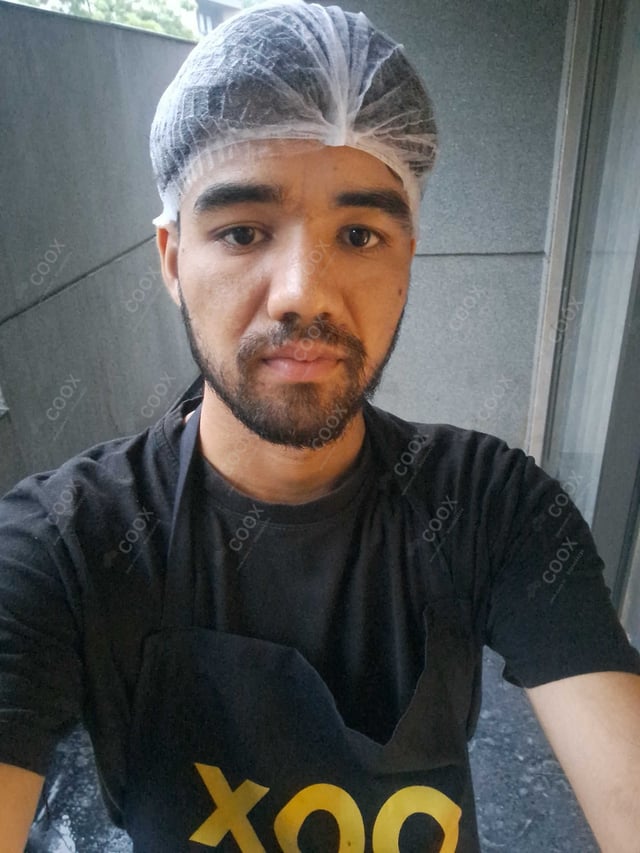 Chef from COOX at bookings. Professional cooks chefs at home