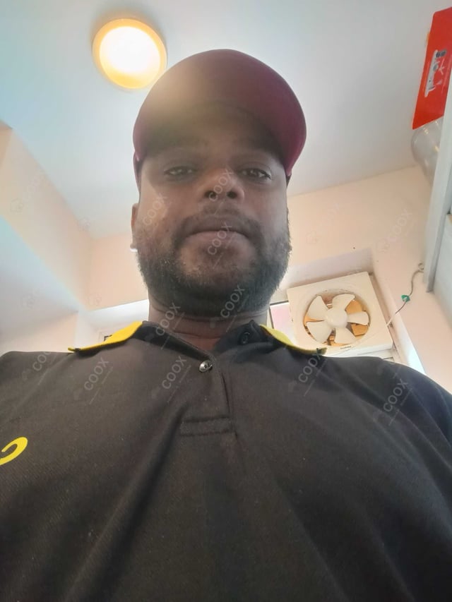 Chef from COOX at bookings. Professional cooks chefs at home