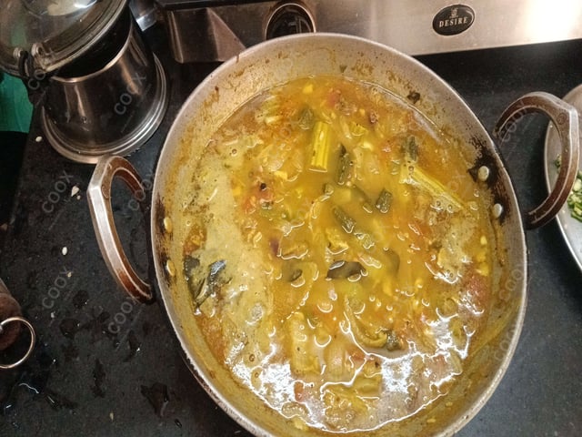 Delicious Idli Sambhar prepared by COOX